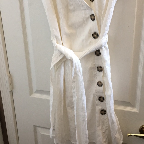 FINAL MARKDOWN LADIES’ NWT Chelsea & Theodore Dress (M) - Picture 2 of 6